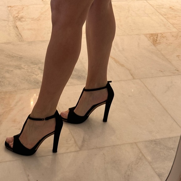 Gucci suede ankle strap heels size European 38,5 - Picture 3 of 7